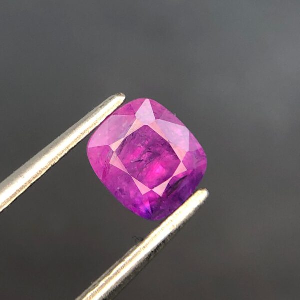 Corundum Sapphire - Image 2