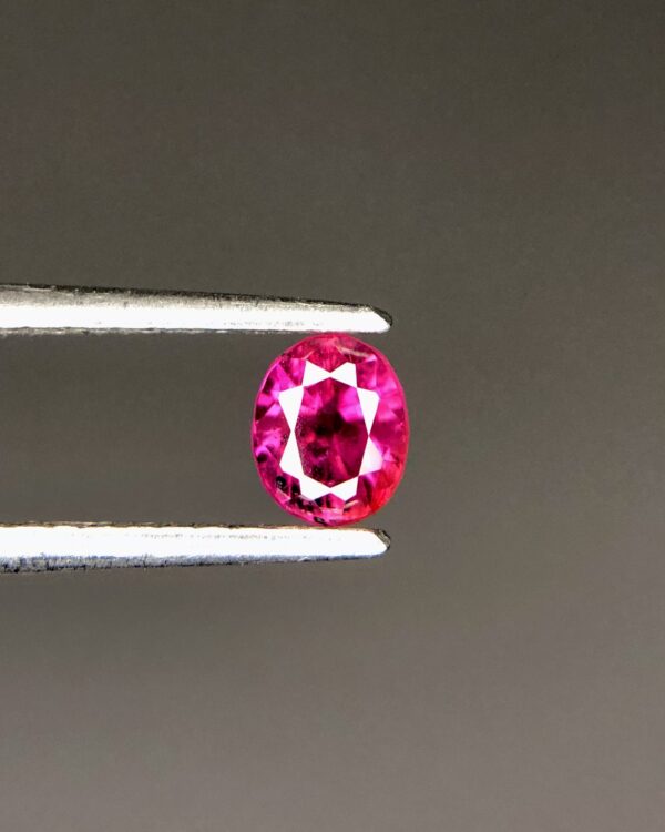 Top Grade Natural Pinkish Red Ruby For Jewelry - Image 2