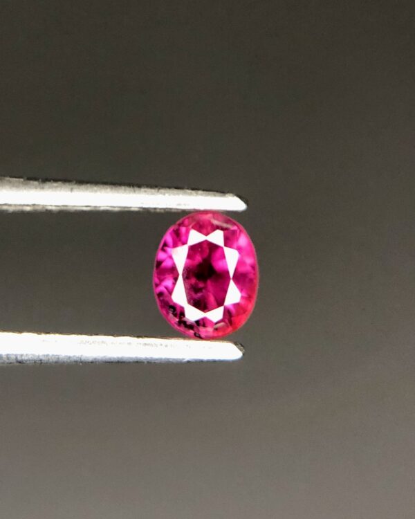 Top Grade Natural Pinkish Red Ruby For Jewelry - Image 4