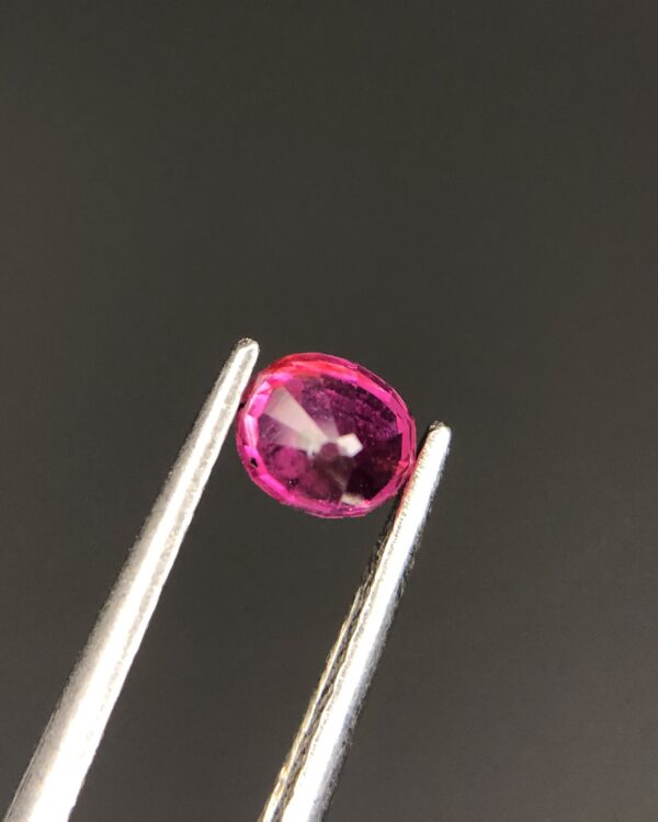 Top Grade Natural Pinkish Red Ruby For Jewelry - Image 3