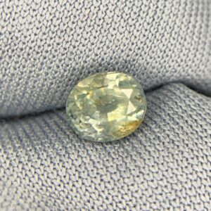 Natural Beautiful Oval Shape Party Sapphire 2.70 Carat's Stone