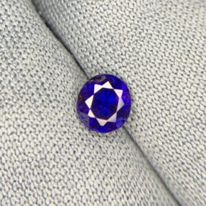 Best Natural Luxurious piece of Blue Sapphire 1.00 Carat's Stone
